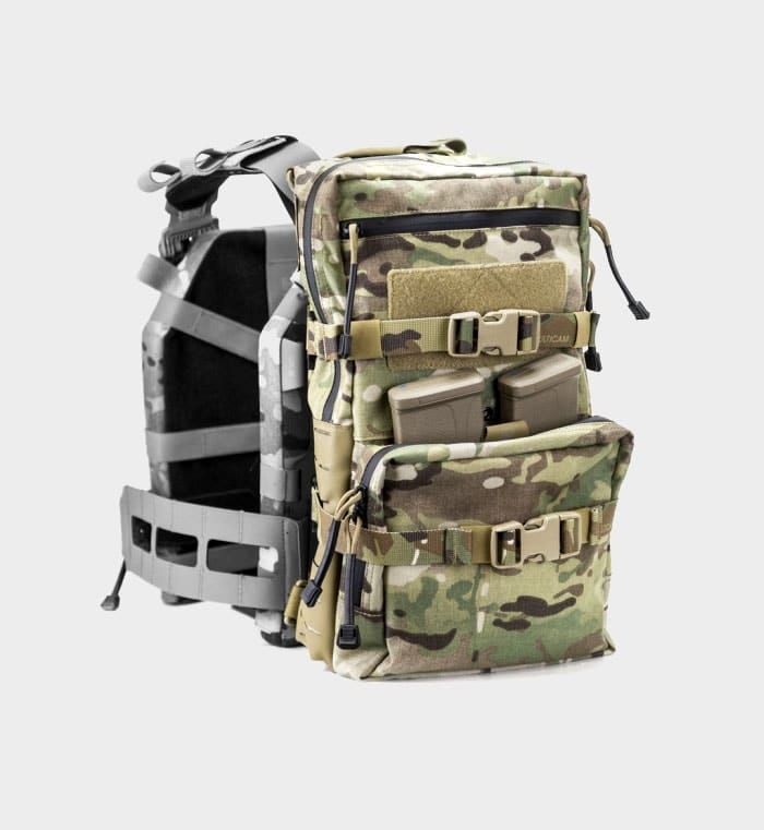 Plate carrier outlet back bag